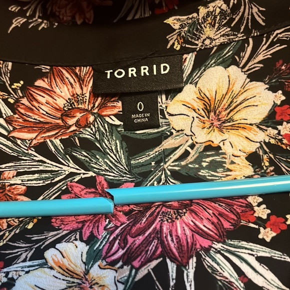 Torrid floral in butterfly Harper - Picture 2 of 3